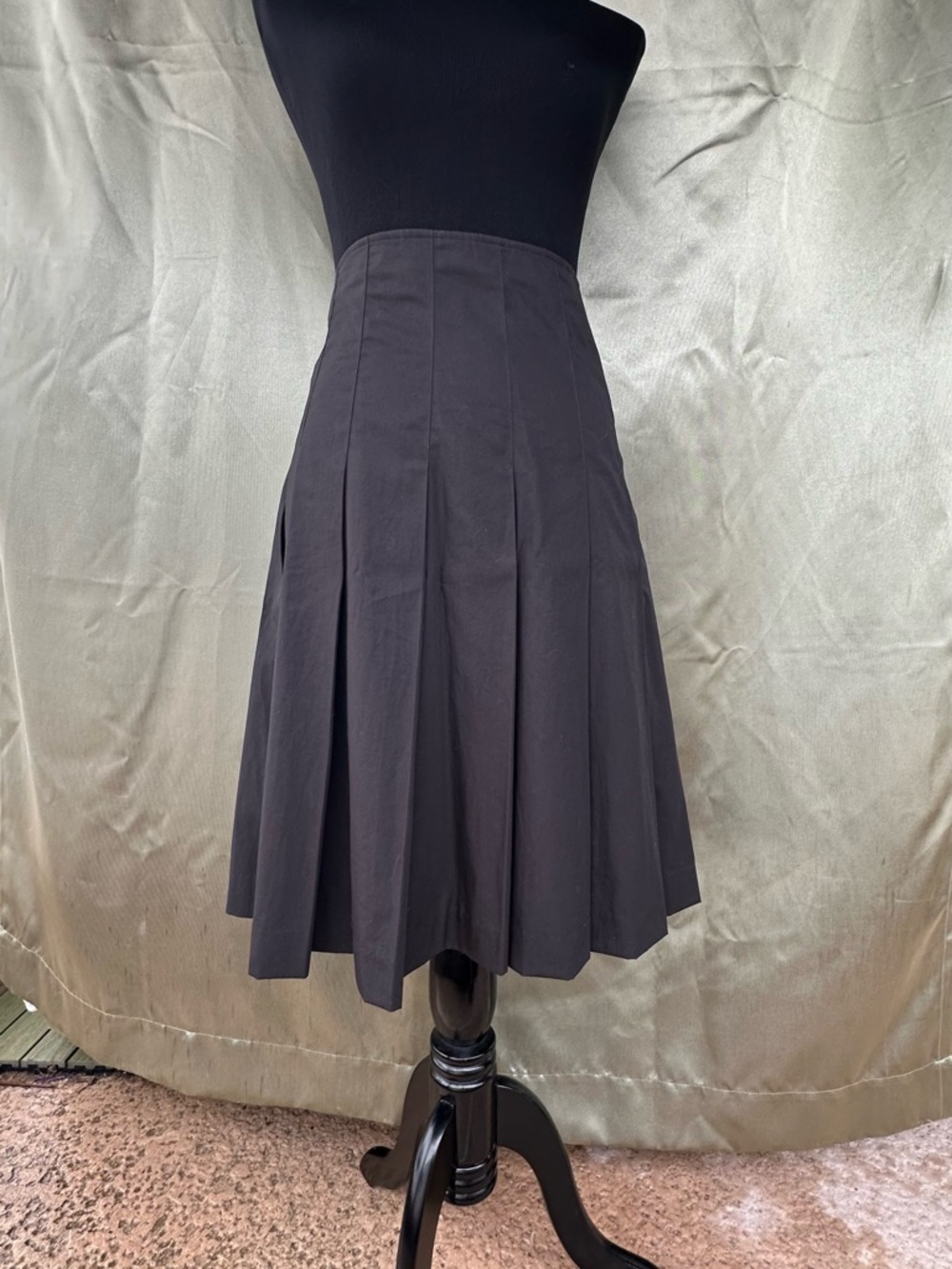 Banana Republic Black A-Line Pleated Skirt